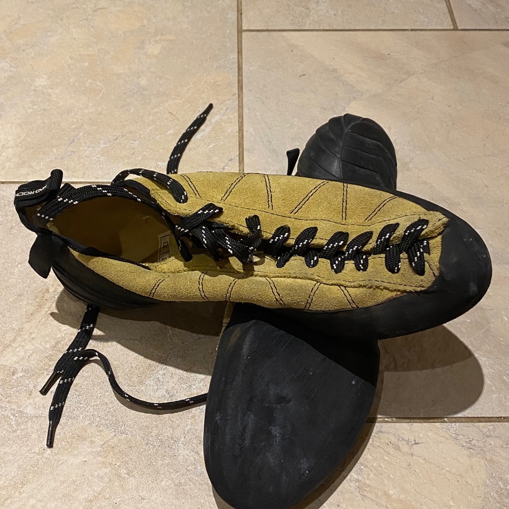 Mad rock men’s phoenix low volume size 9.5 climbing shoes